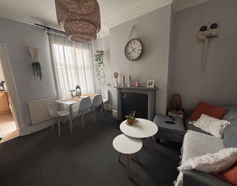 Property photo 3 of 8