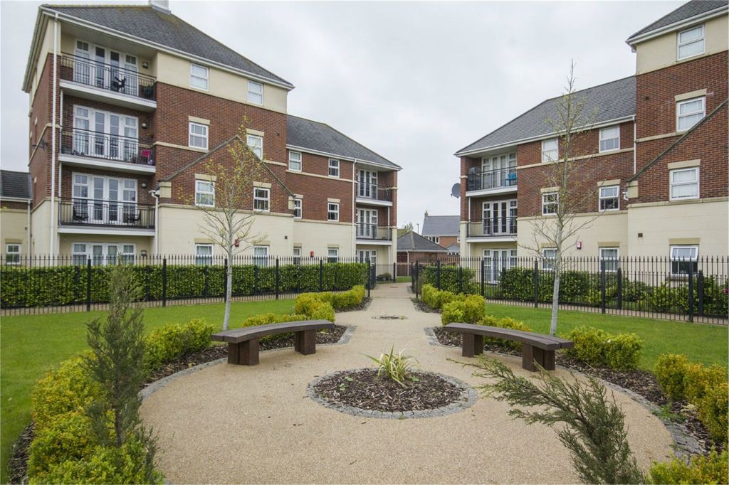 Property photo 1 of 8