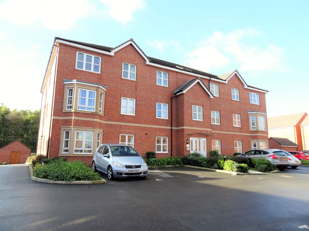 Property photo 1 of 9 2 Double Bed Room, Apartment, Ground Floor