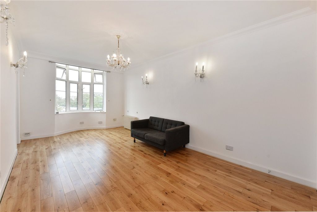 Property photo 2 of 8 Picture No. 04