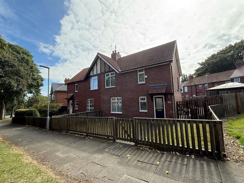 Property photo 1 of 14 External