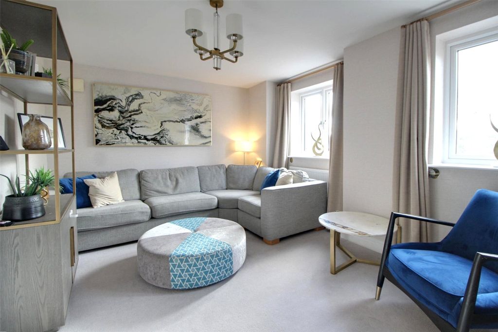 Property photo 3 of 17 Picture No. 10