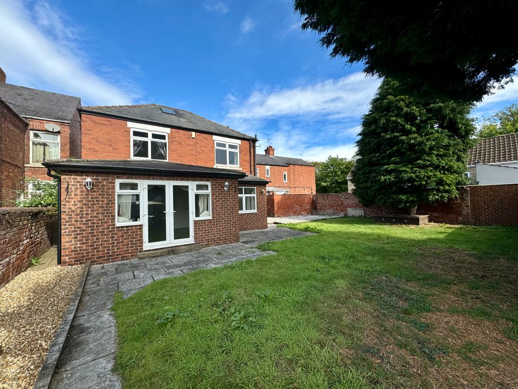 Property photo 1 of 36 Img_2469