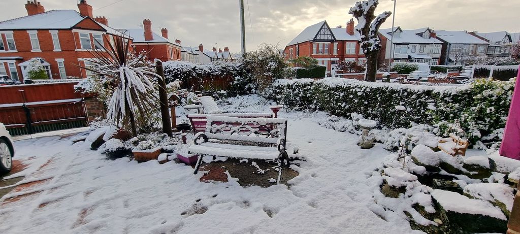 Property photo 3 of 35