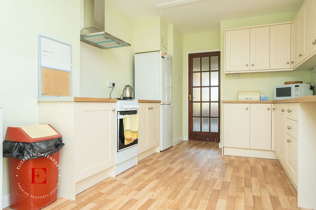Property photo 3 of 23