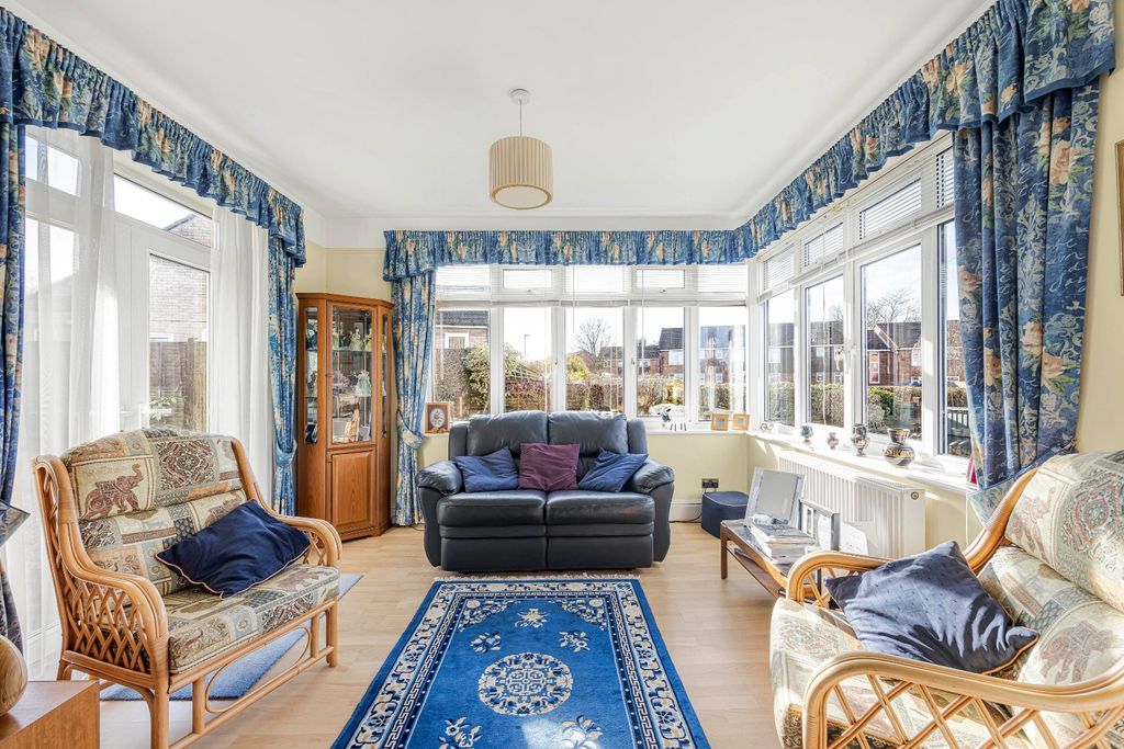 Property photo 3 of 17 Picture No. 14