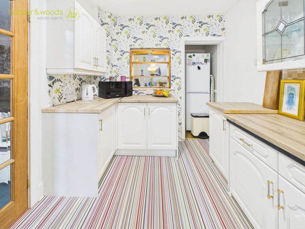 Property photo 2 of 38