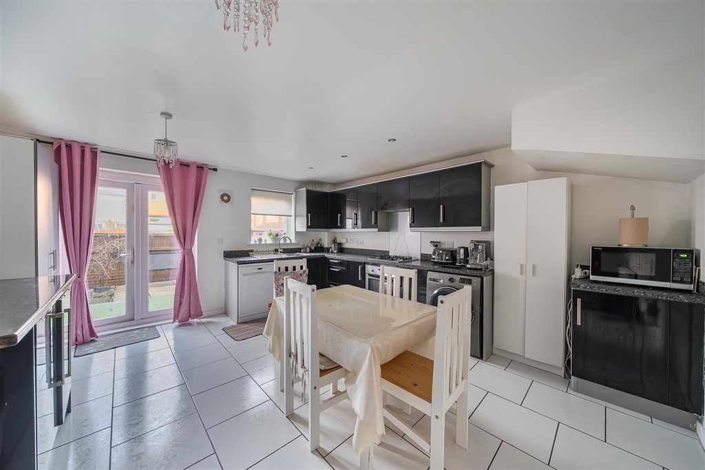 Property photo 1 of 25 1383865-10-6920848cd9dc9.Jpg