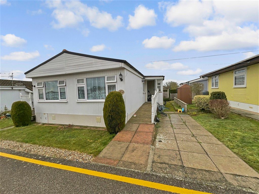 Property photo 1 of 8 Front