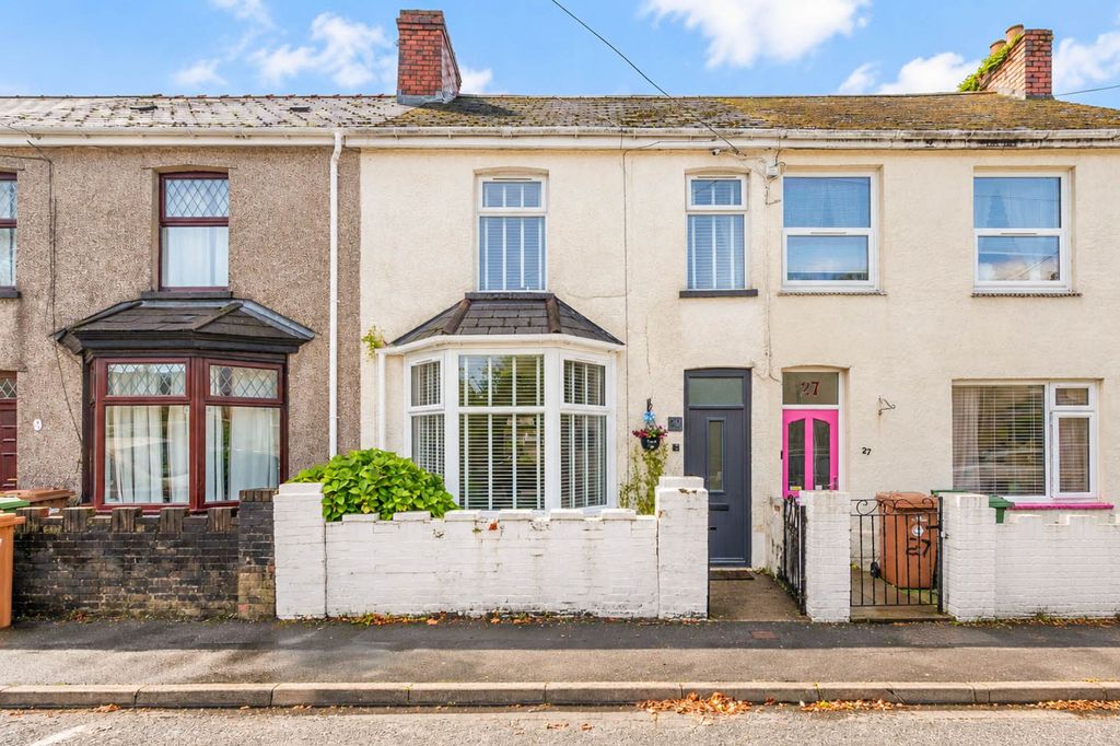 Property photo 1 of 25