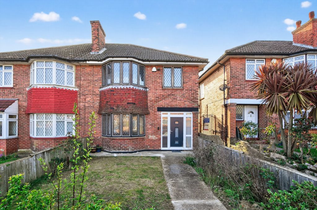 Property photo 1 of 24 1435856-1-69c5625...