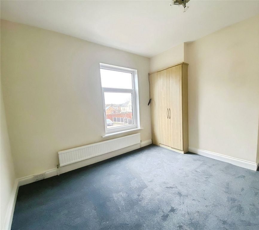 Property photo 3 of 8 Gallery