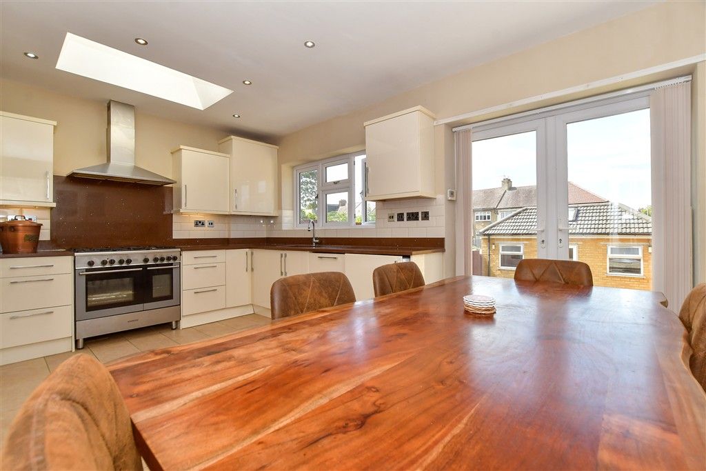 Property photo 3 of 15 Kitchen/Breakfast Room
