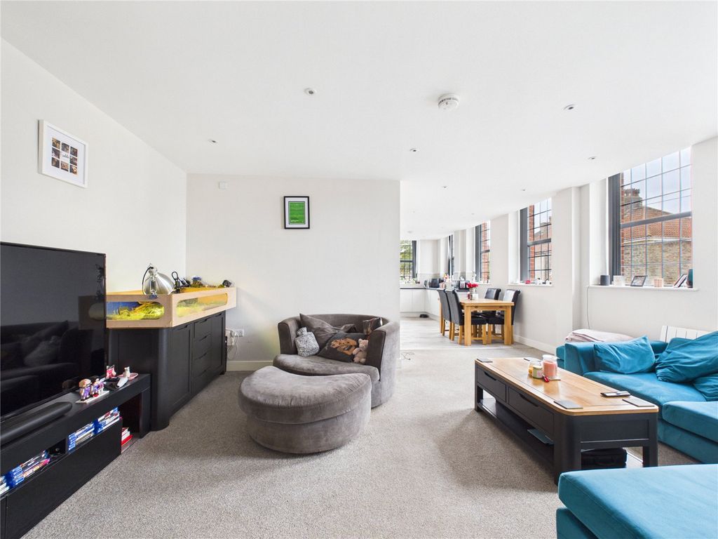 Property photo 2 of 11 Picture No. 07