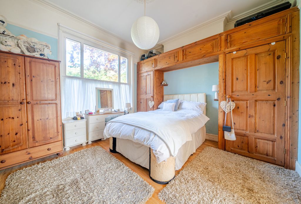 Property photo 2 of 9 1371403-8-68F757A...