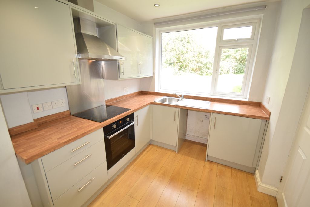 Property photo 2 of 15 Kitchen