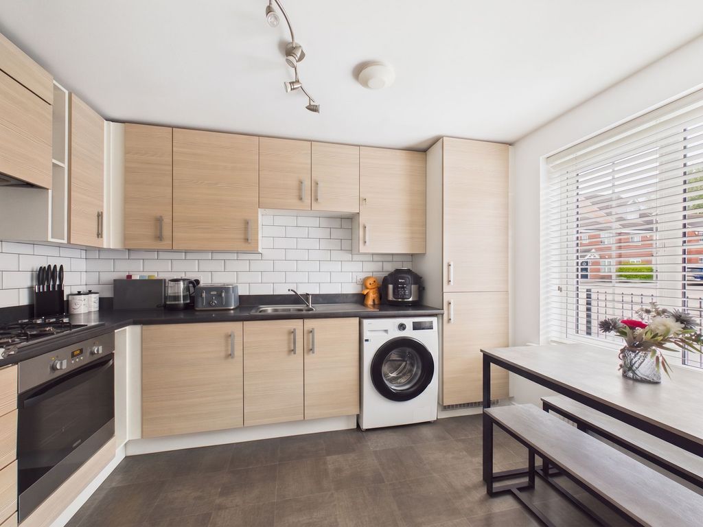 Property photo 3 of 15 Breakfast Kitchen