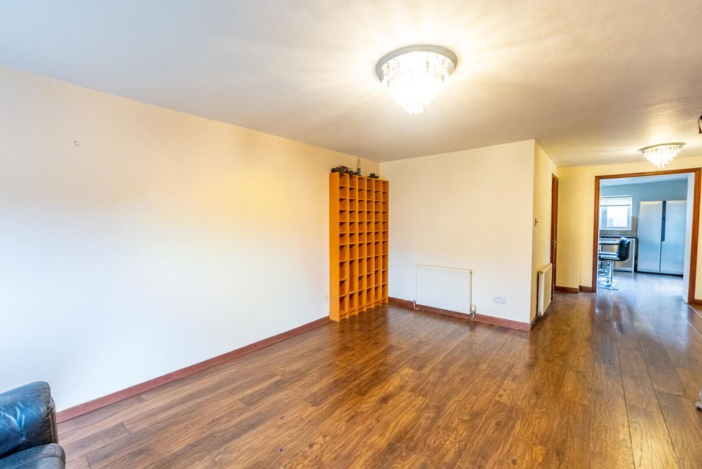 Property photo 2 of 25 Living Room