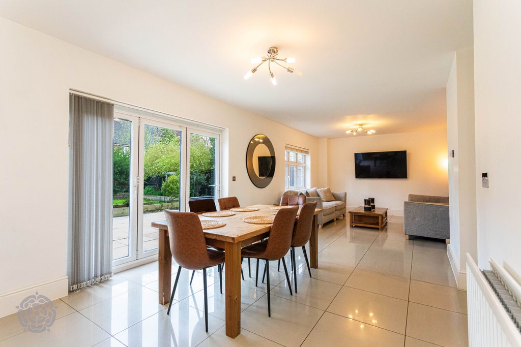 Property photo 2 of 42 Picture No. 40