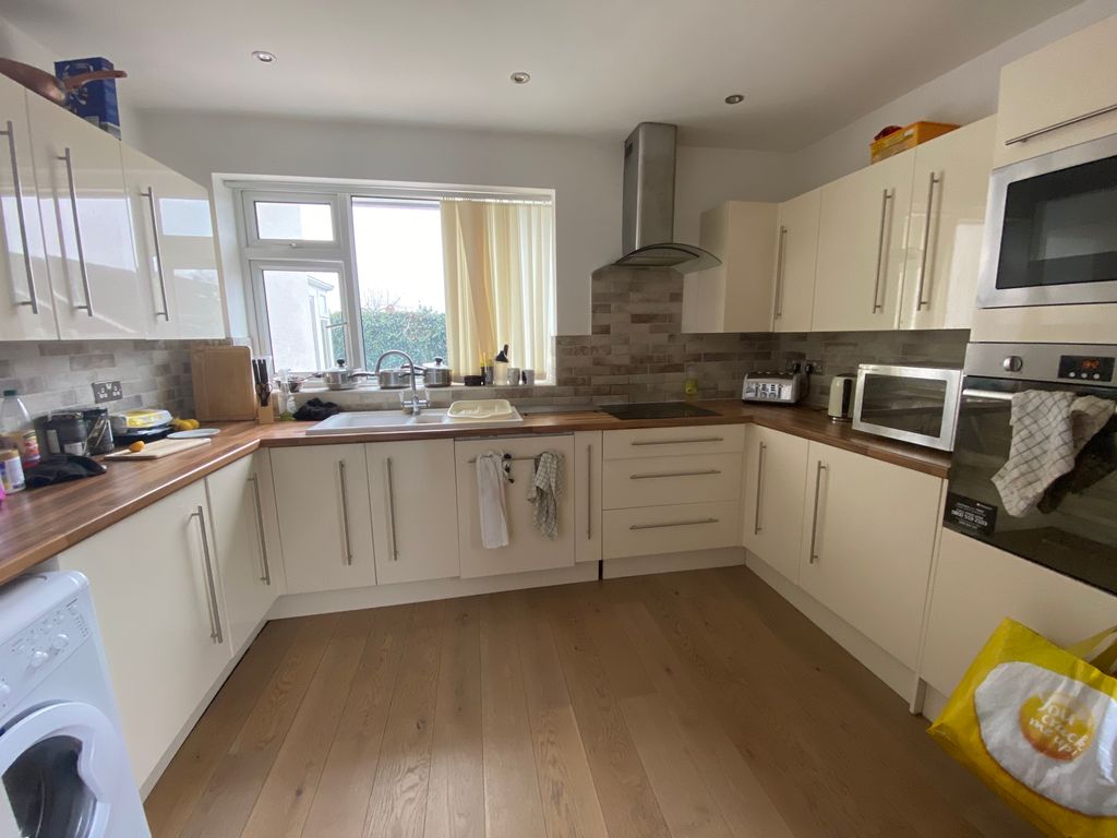 Property photo 2 of 3