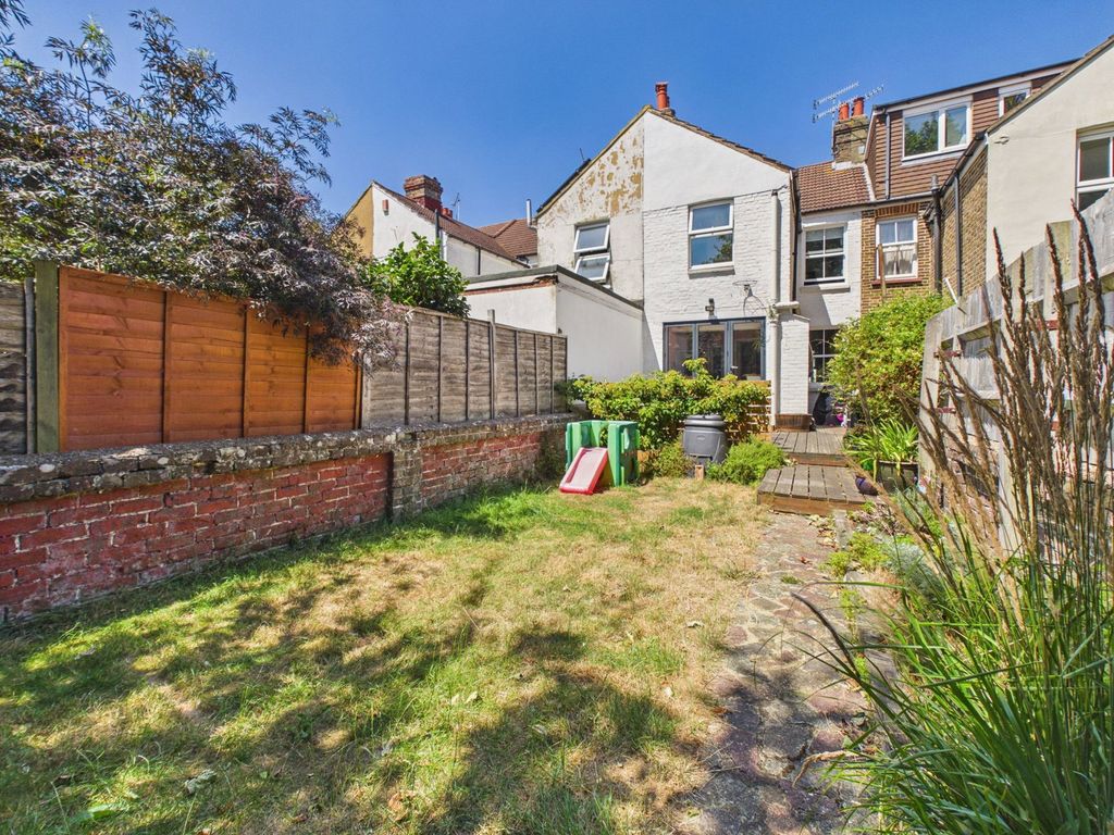 Property photo 2 of 16