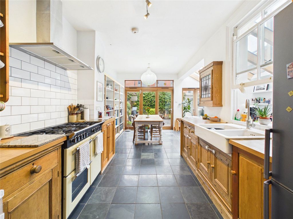 Property photo 1 of 26 Picture No. 32