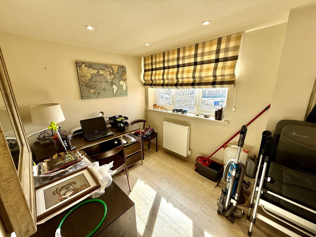 Additional image 8 of 2 bed flat for saleMansion House, Marina TS24