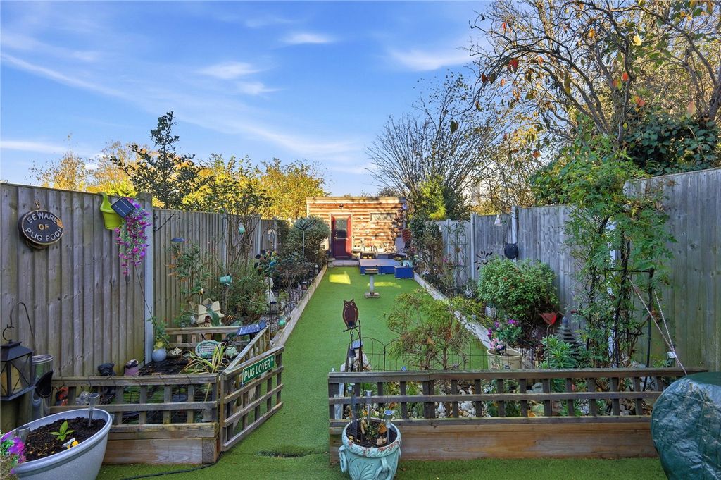 Property photo 2 of 14 Picture No. 18