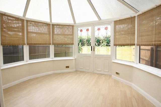 Property photo 3 of 8 22c94E8c-6181-4Ad5-8dc8-d8dc8B98978B-1.Png