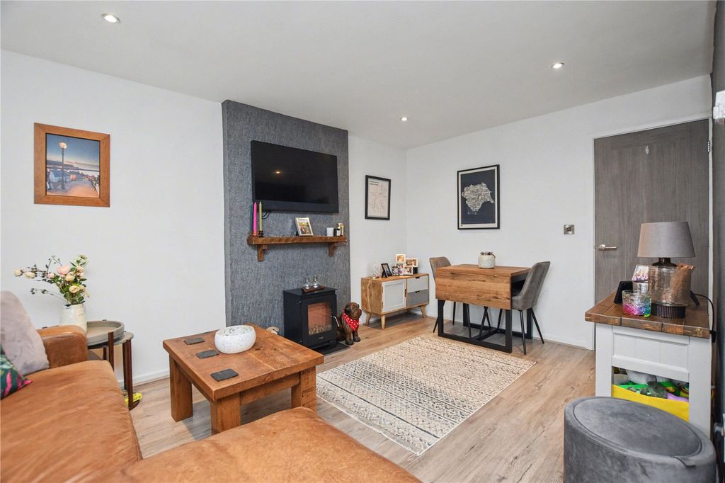 Property photo 2 of 14 Picture No. 05