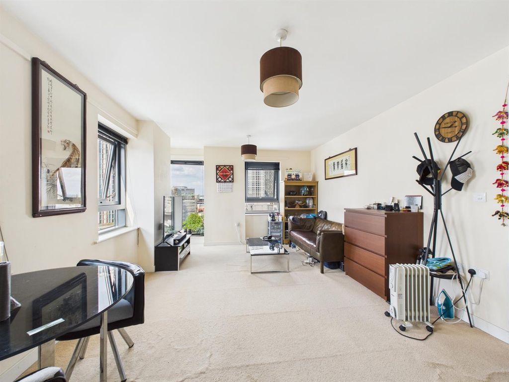 Property photo 1 of 7 Cam02664G0-Pr0111-Still003.Jpg