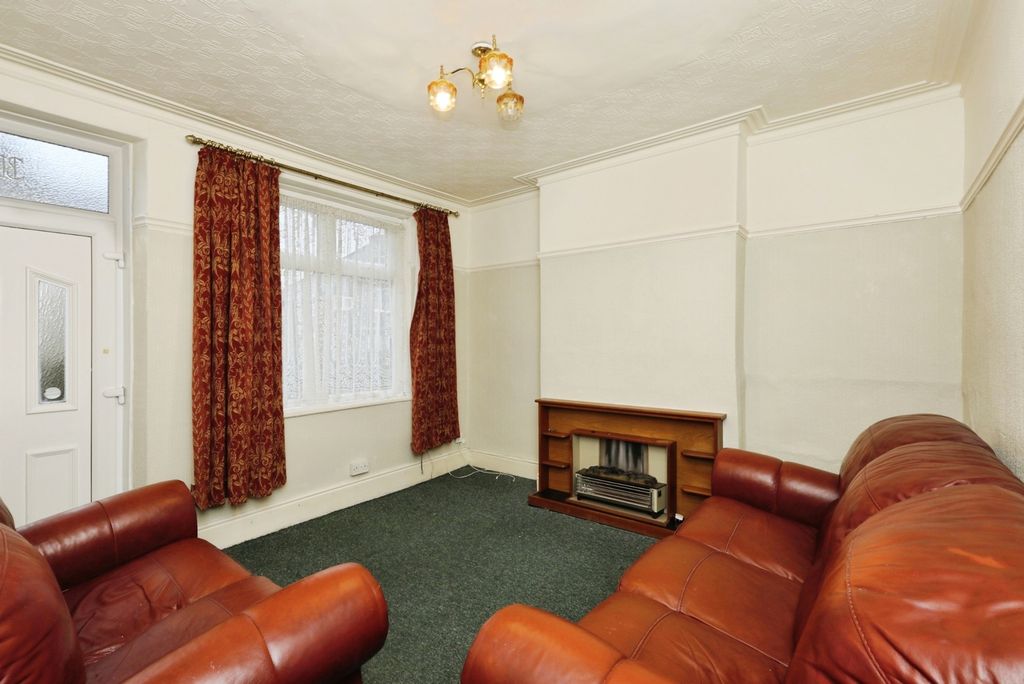 Property photo 2 of 17 Photo