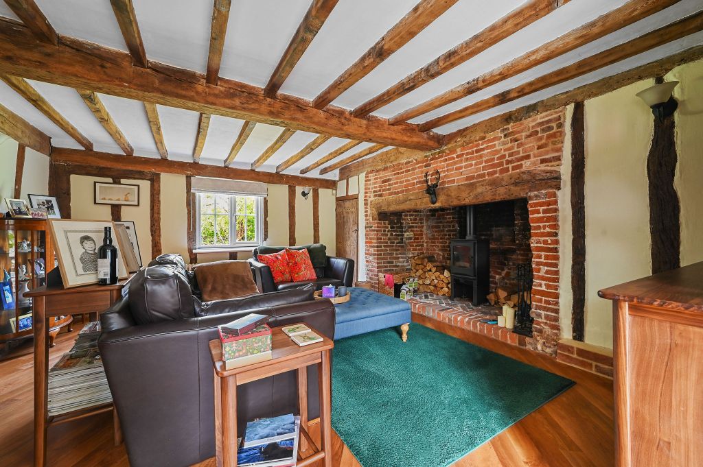 Property photo 2 of 31