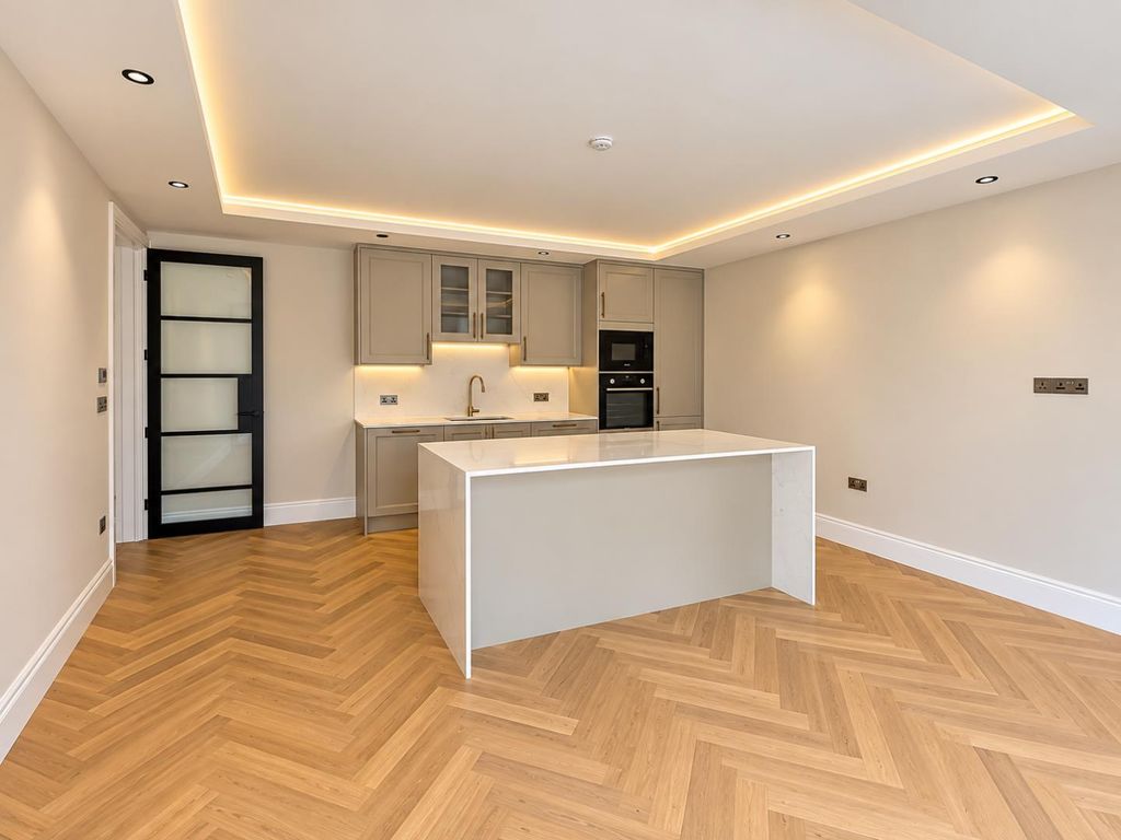 Property photo 1 of 7 Kitchen/Living Area