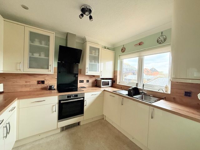 Property photo 3 of 24