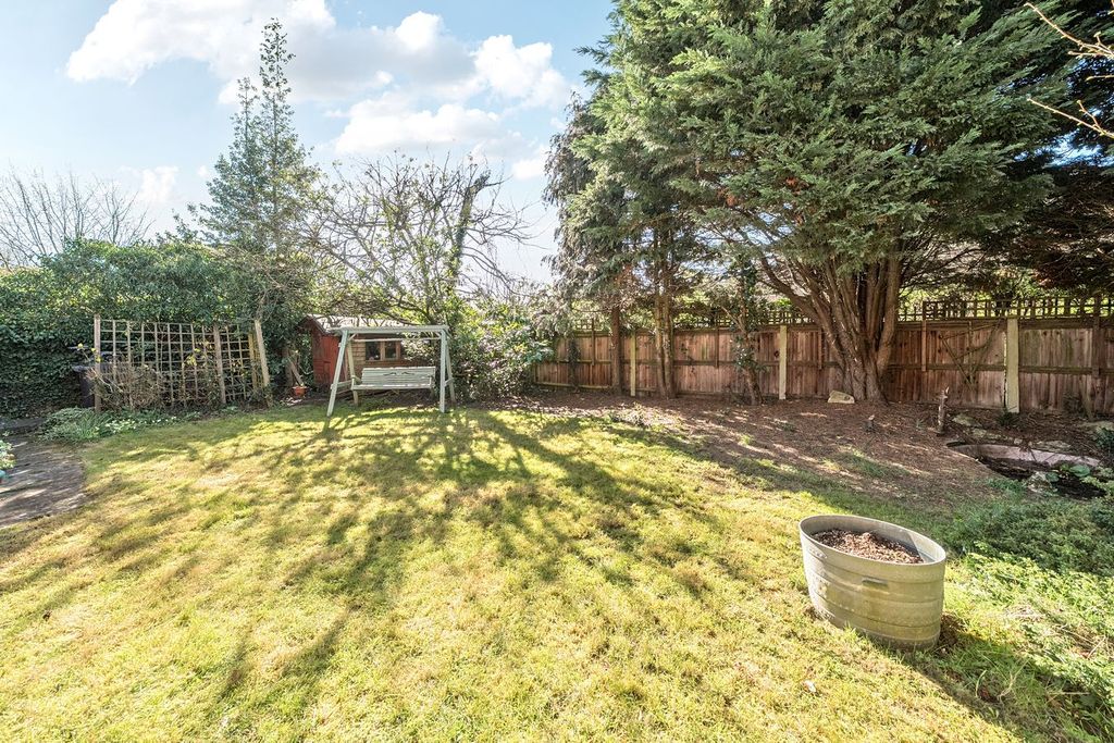 Property photo 2 of 20