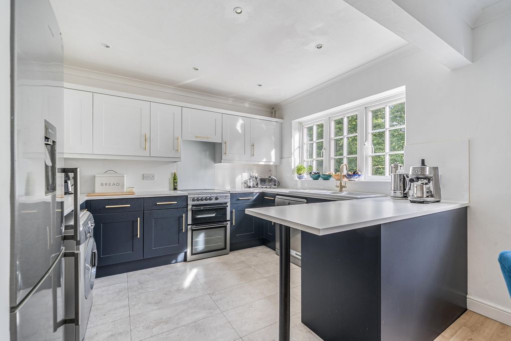 Property photo 2 of 22 Kitchen