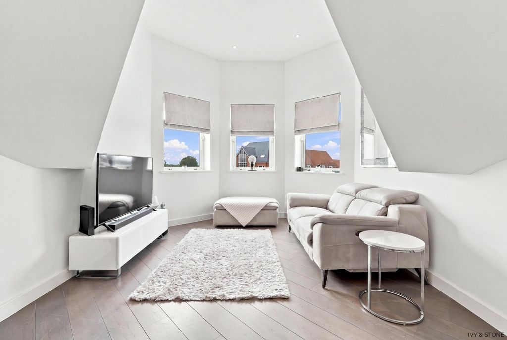 Property photo 1 of 18 5381450