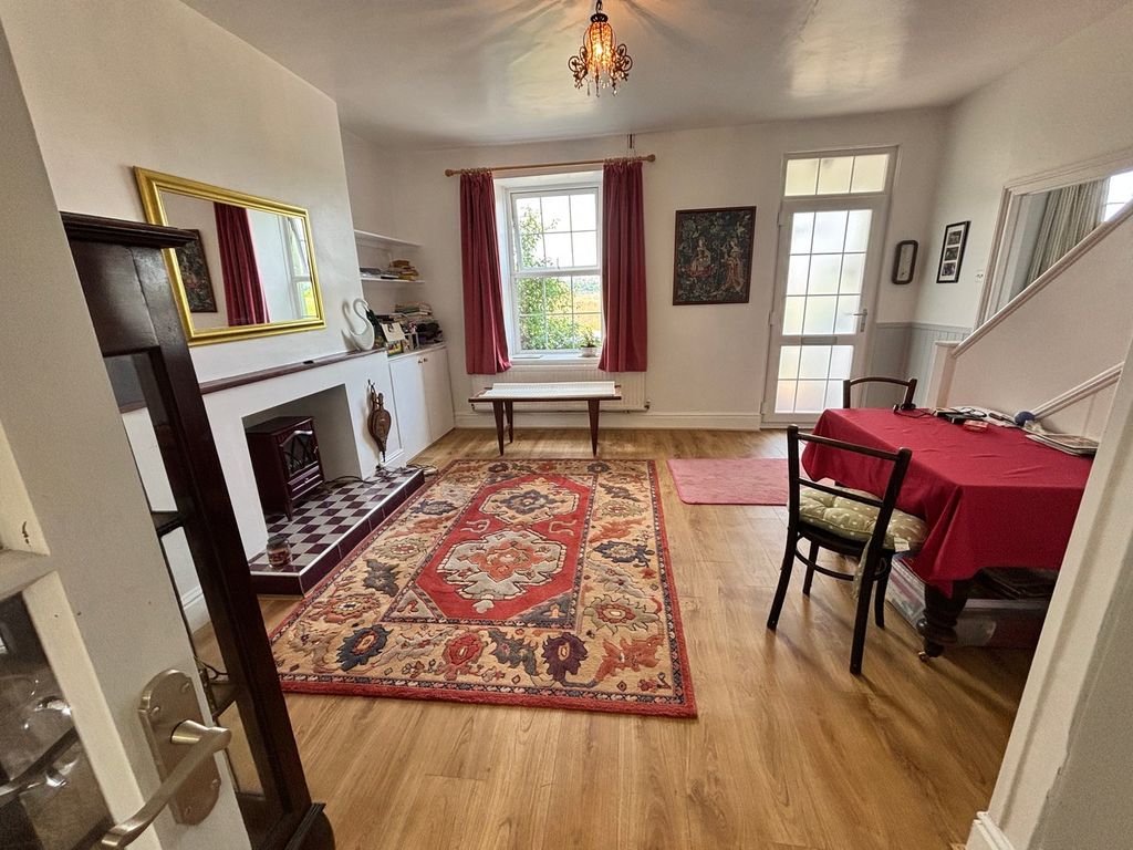 Property photo 3 of 26