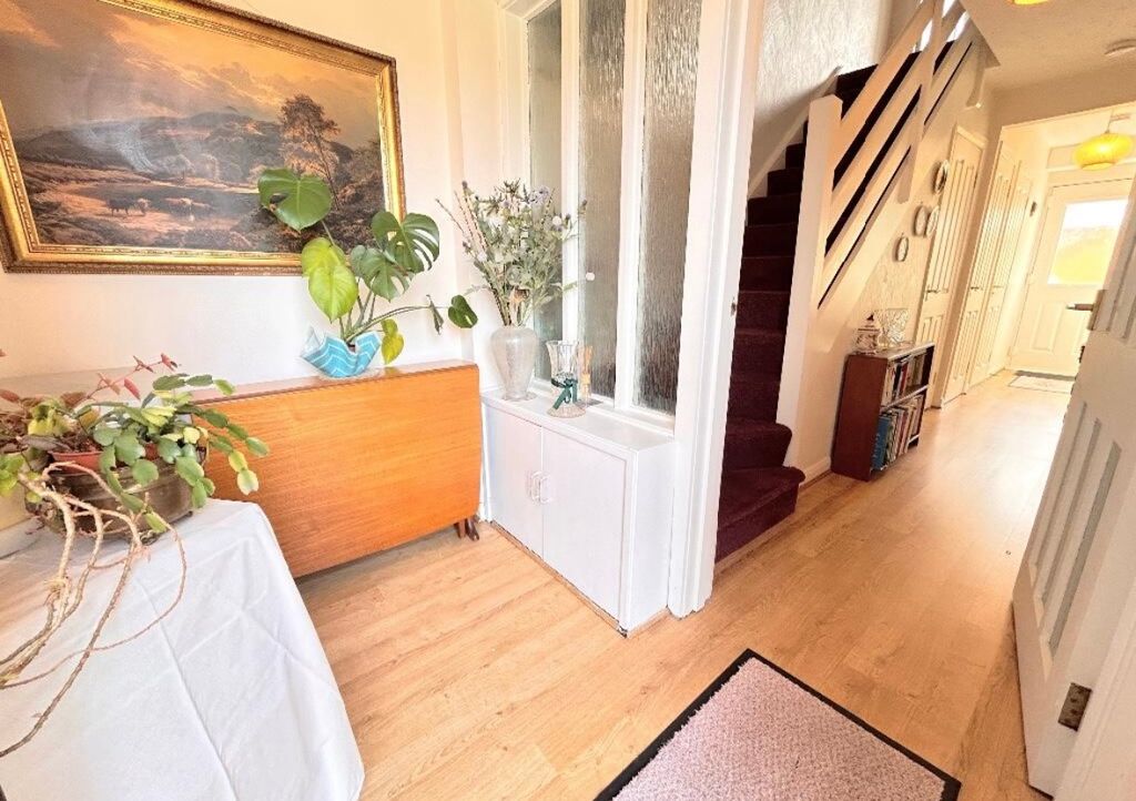 Property photo 2 of 27