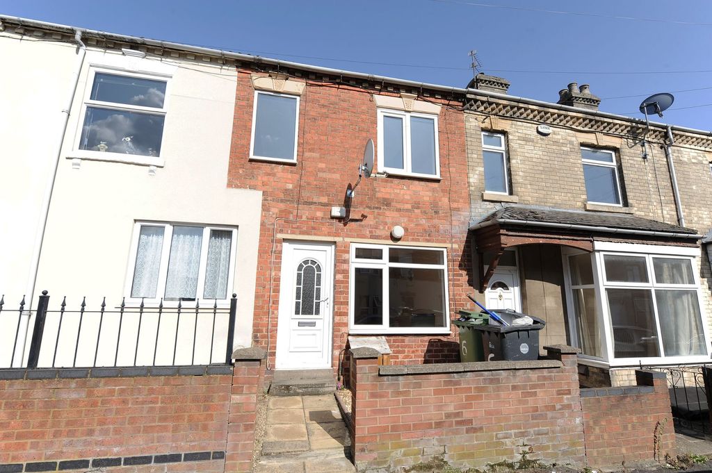 Property photo 1 of 8