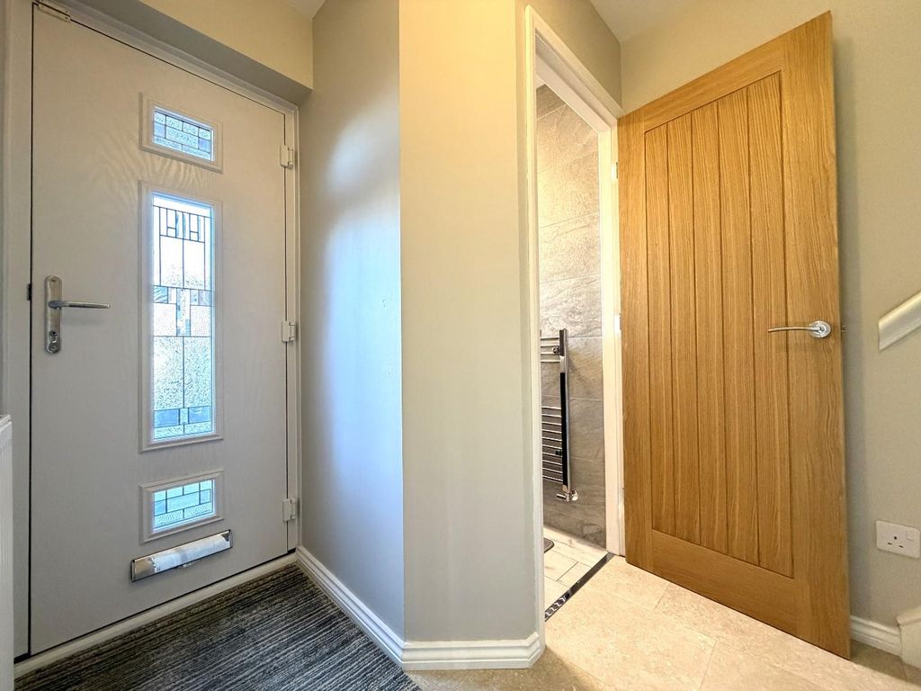 Property photo 2 of 26 Entrance