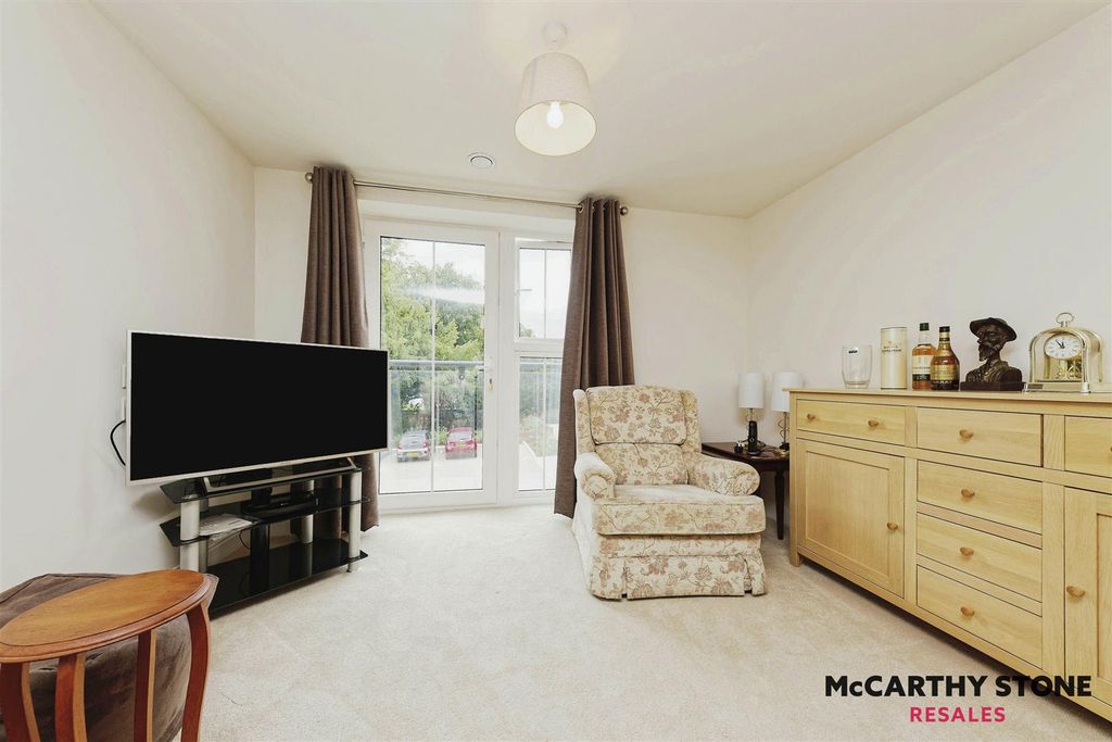 Property photo 3 of 20 Img_2985_Rw.Jpg