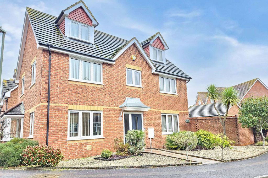 Property photo 1 of 19 Front