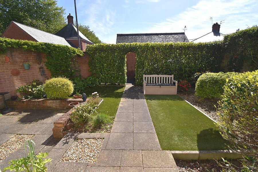 Property photo 2 of 21