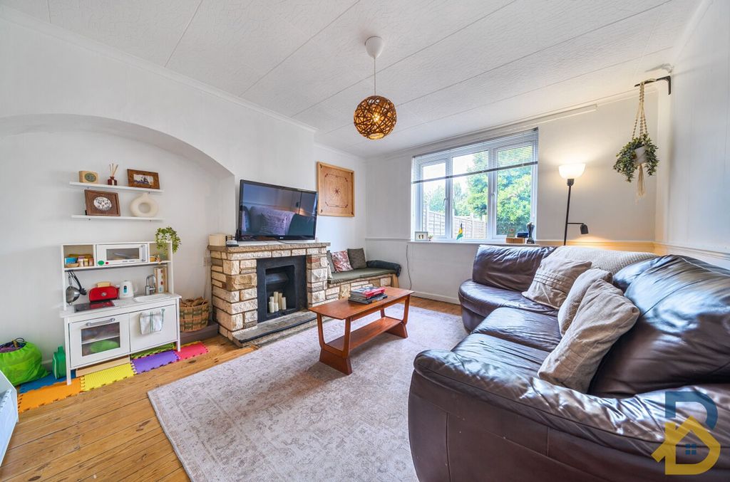 Property photo 2 of 16