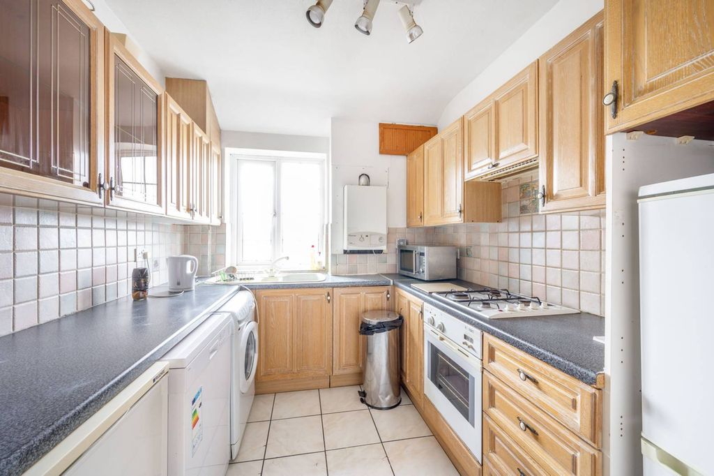 Property photo 3 of 7