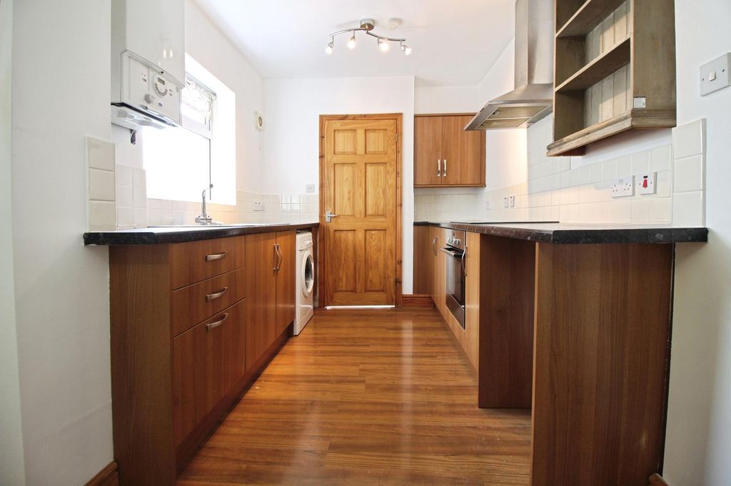 Property photo 3 of 13