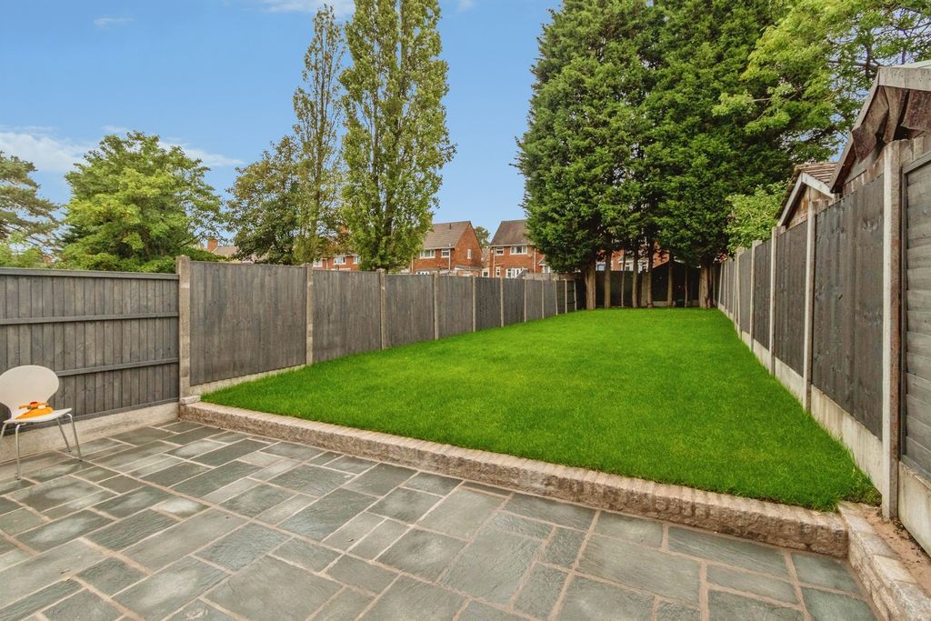 Property photo 2 of 12