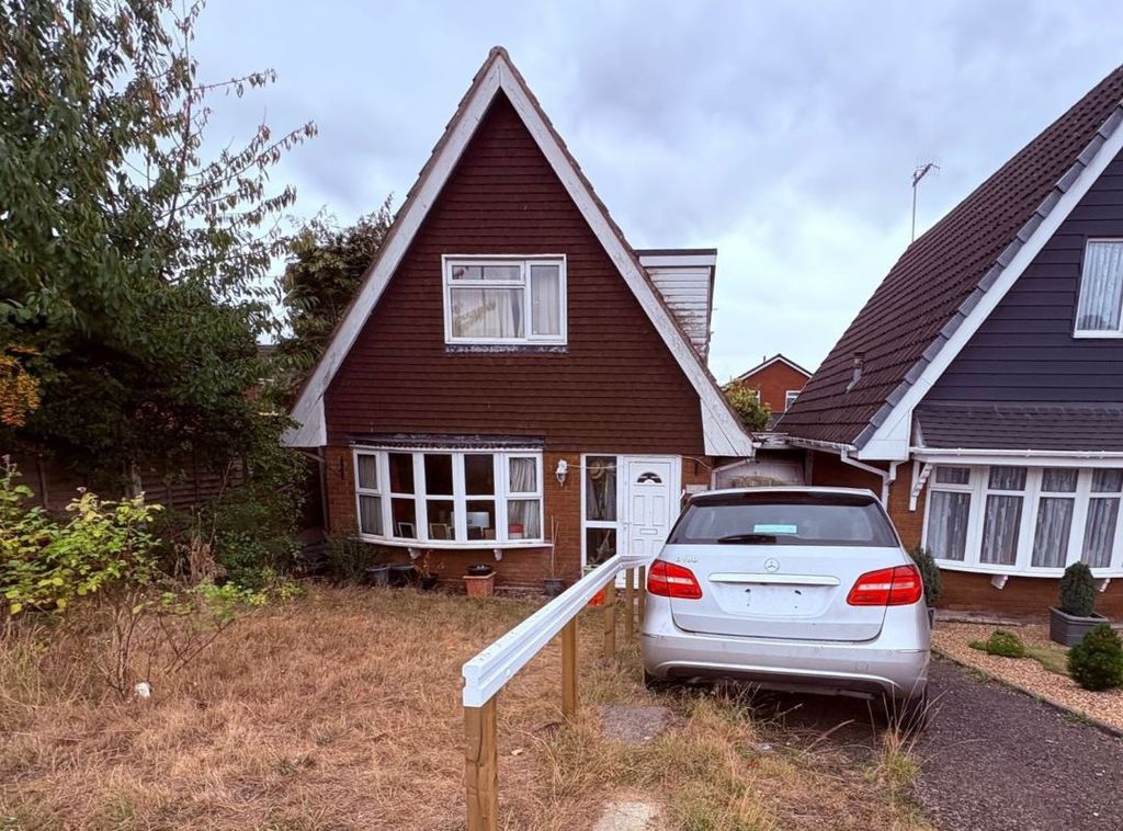 Property photo 2 of 4 86 Charterfield Drive